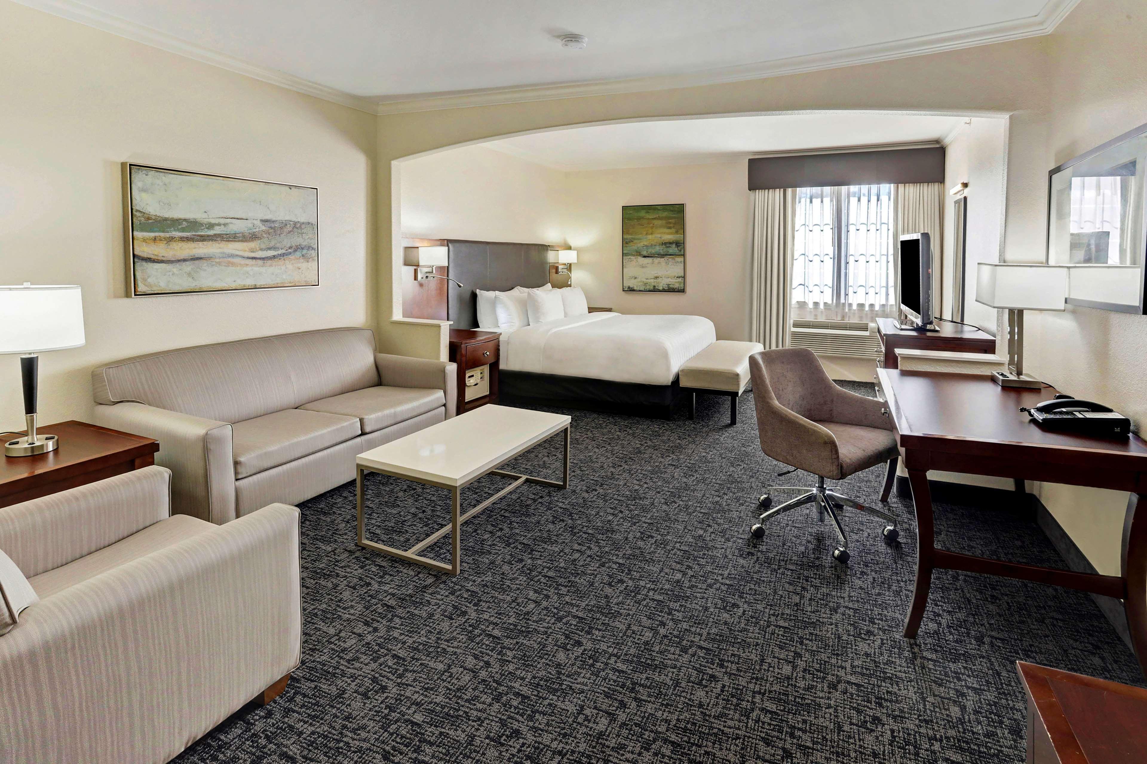 Best Western Plus Downtown Inn & Suites Хюстън Екстериор снимка
