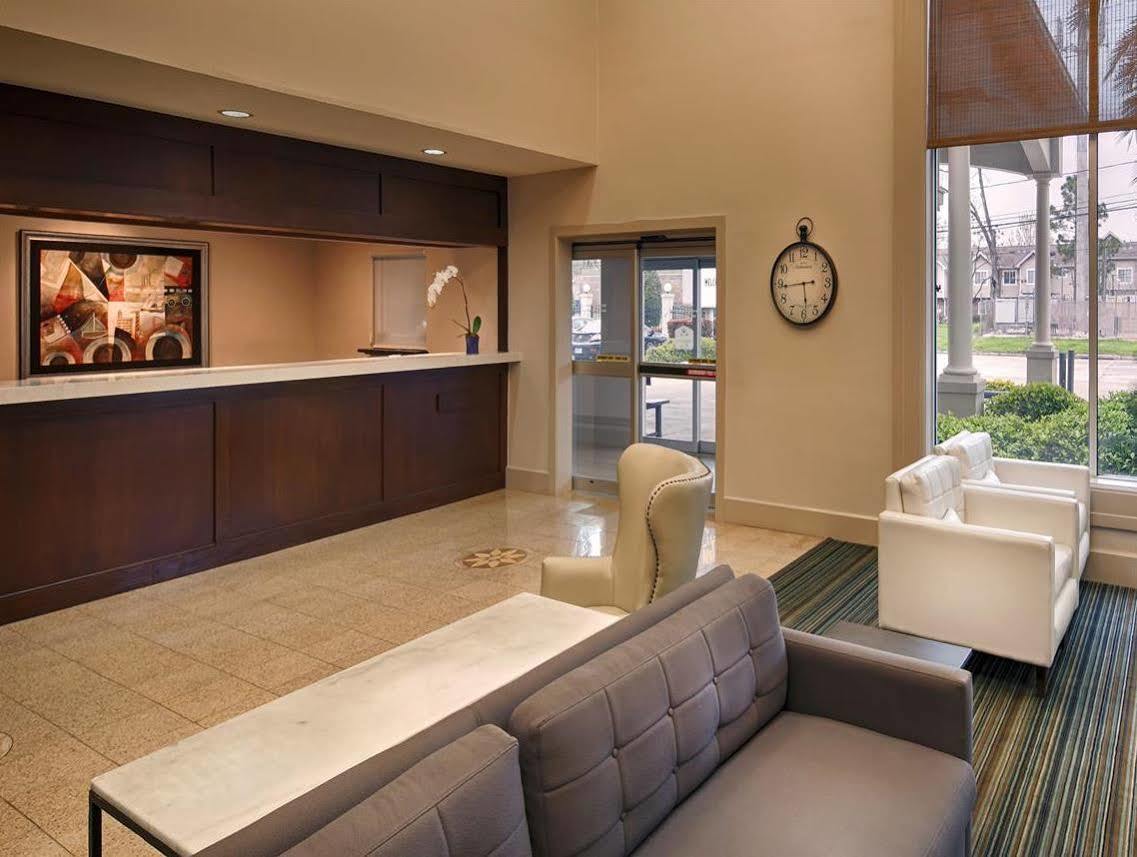 Best Western Plus Downtown Inn & Suites Хюстън Екстериор снимка